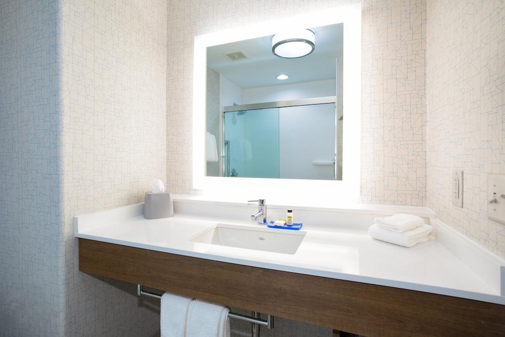 Holiday Inn Express & Suites Phoenix Glendale Dist By Ihg Dış mekan fotoğraf