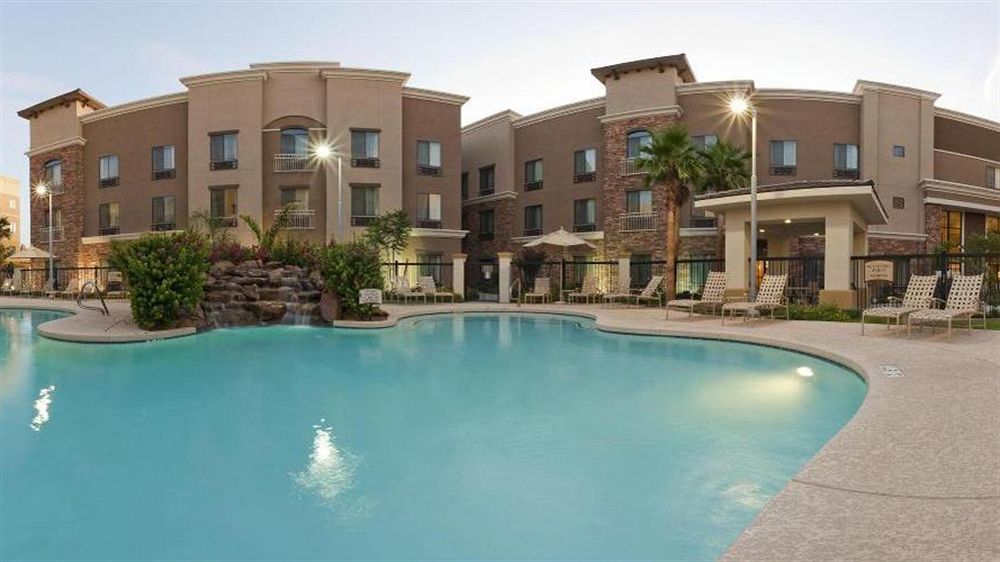 Holiday Inn Express & Suites Phoenix Glendale Dist By Ihg Dış mekan fotoğraf