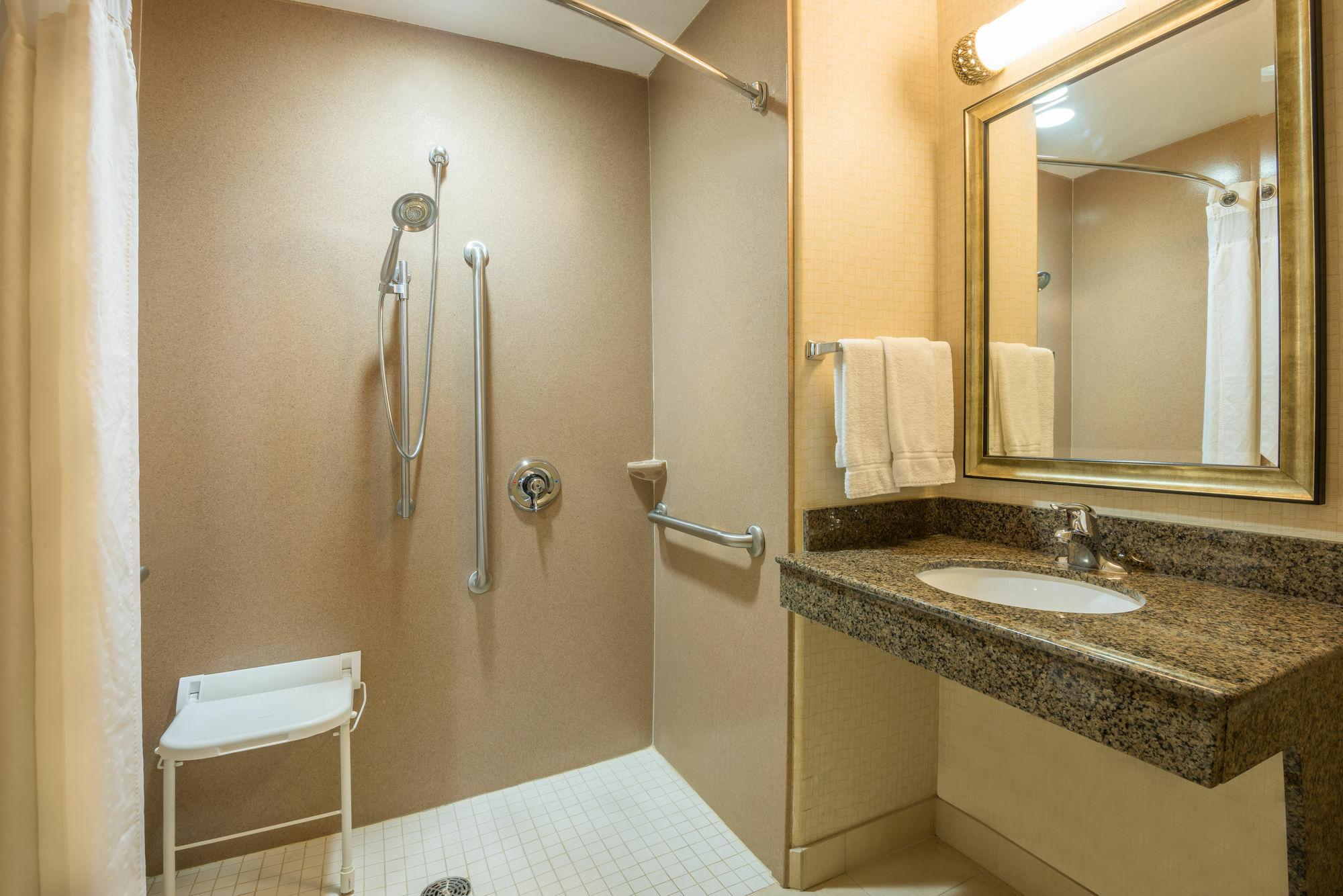 Holiday Inn Express & Suites Phoenix Glendale Dist By Ihg Dış mekan fotoğraf