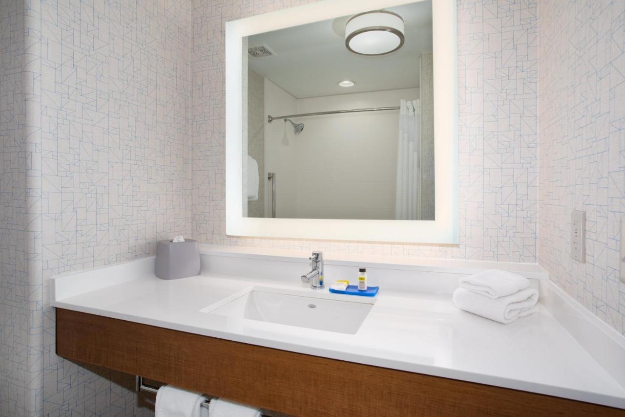 Holiday Inn Express & Suites Phoenix Glendale Dist By Ihg Dış mekan fotoğraf