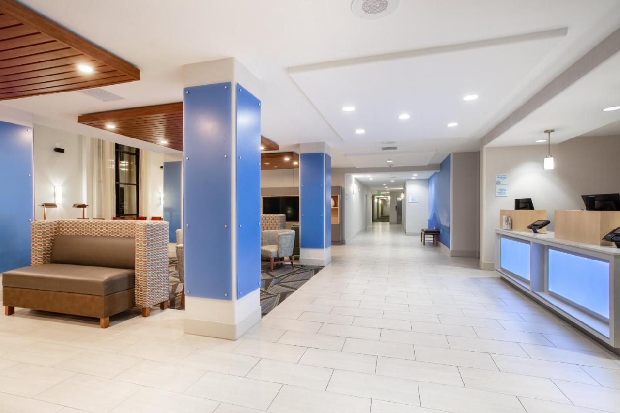 Holiday Inn Express & Suites Phoenix Glendale Dist By Ihg Dış mekan fotoğraf