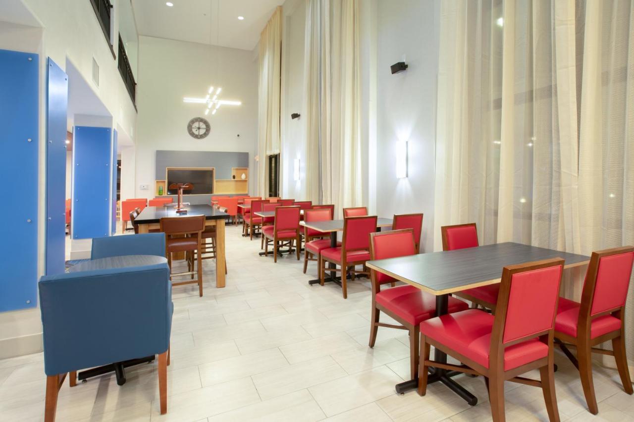 Holiday Inn Express & Suites Phoenix Glendale Dist By Ihg Dış mekan fotoğraf